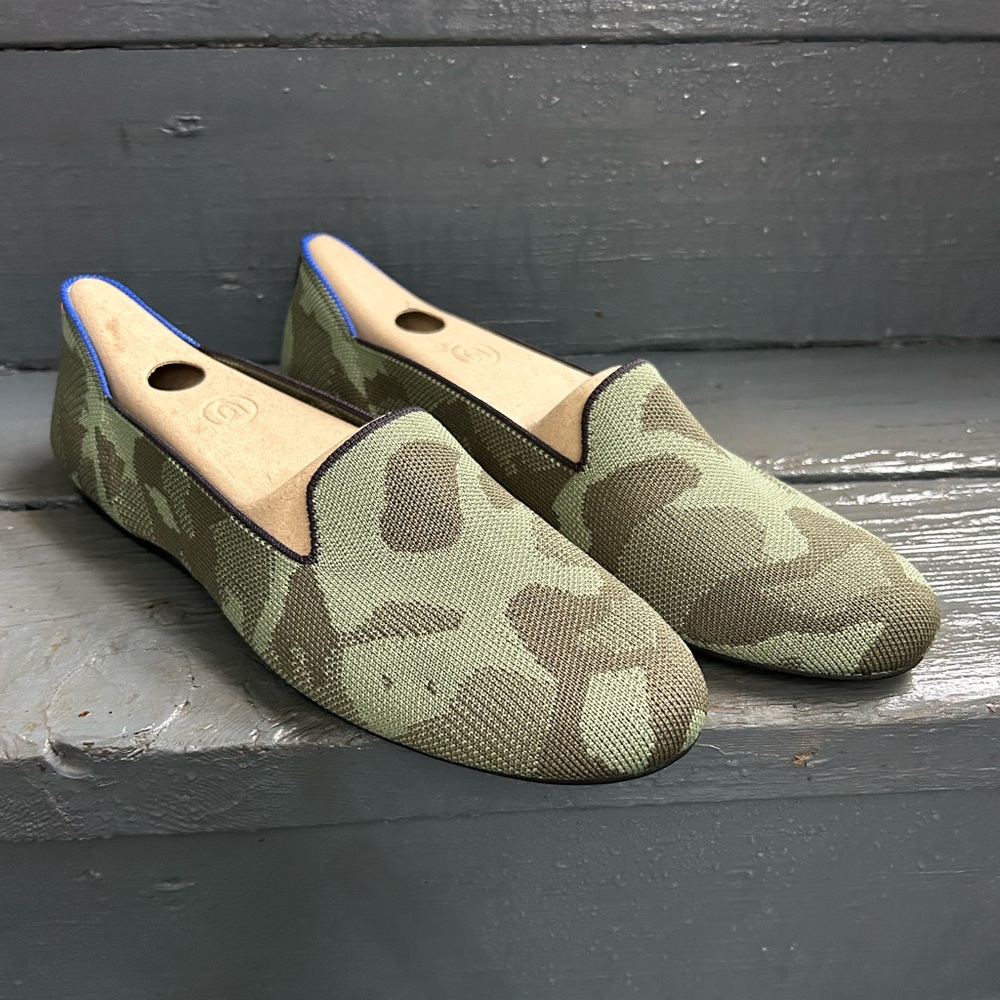 ROTHYS “the loafer” in Camo Green. -Retired